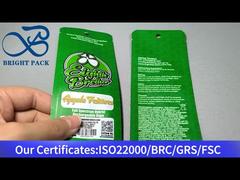 kantong plastik kecil berwarna hijau