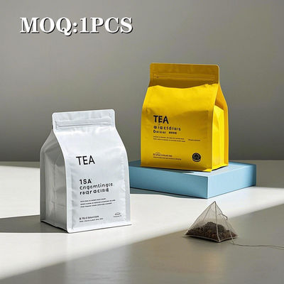 Kantong Stand-up Kertas Kraft Hitam Mat yang ramah lingkungan dengan ritsleting yang bisa ditutup kembali dan jendela yang jelas untuk penyimpanan kopi teh dan makanan kering