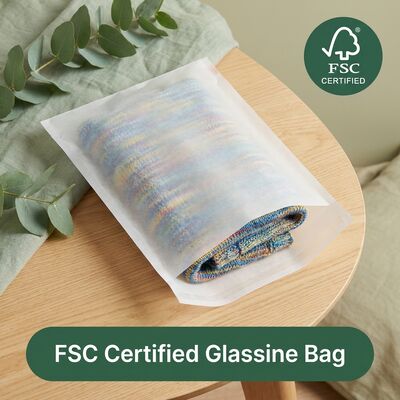 Zero Plastic Green Glassine Bag Pakaian Mewah Eco Friendly Apparel Packaging EU Compliant Garment Bag untuk OEM bersertifikat
